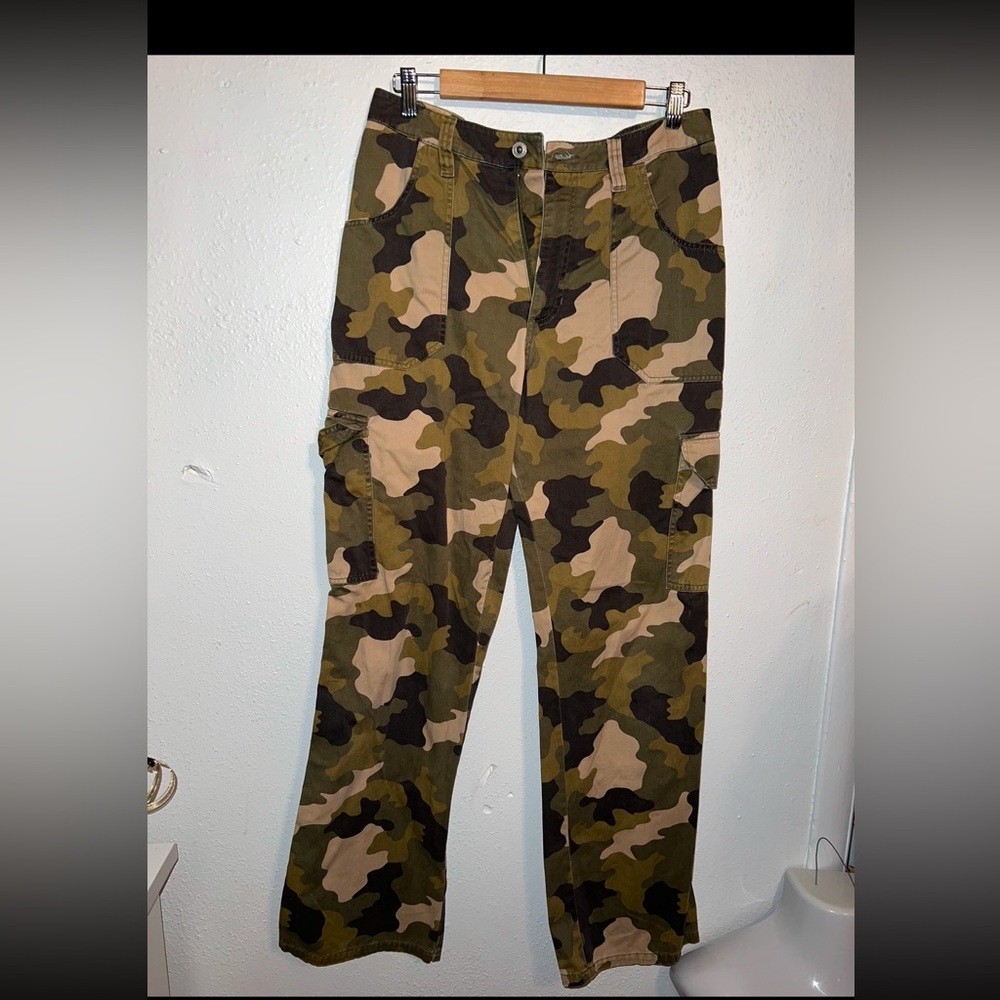 Express camo pants